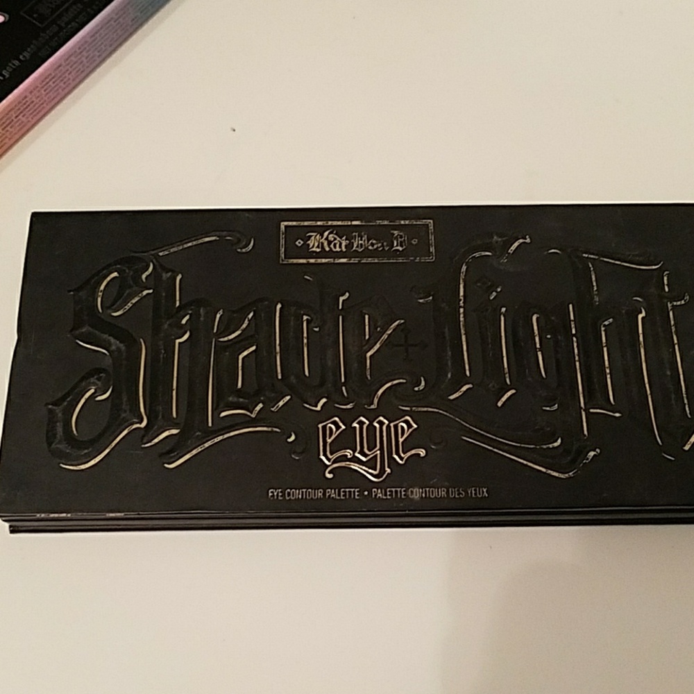 Kat Von D shade and light